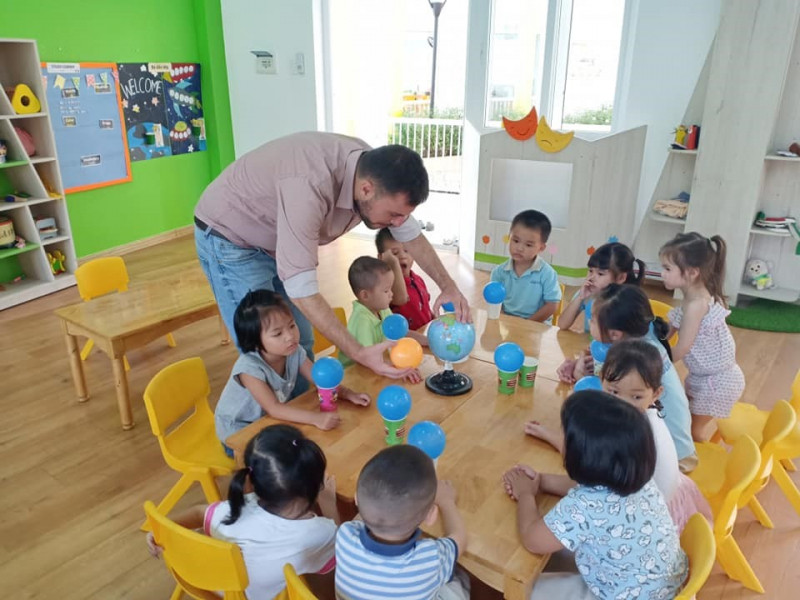Những giờ học song ngữ Việt – Anh tại Blue Sky Mega Residence