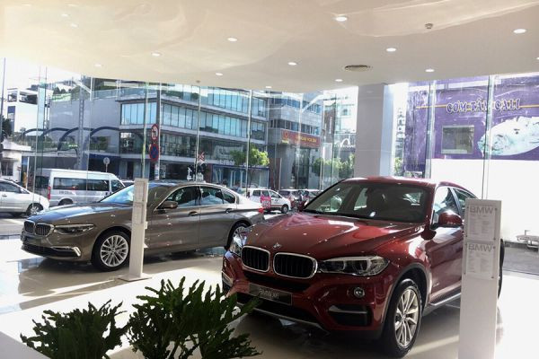 BMW Nguyễn Văn Trỗi