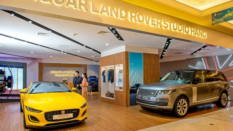 Showroom Land Rover Studio Hà Nội