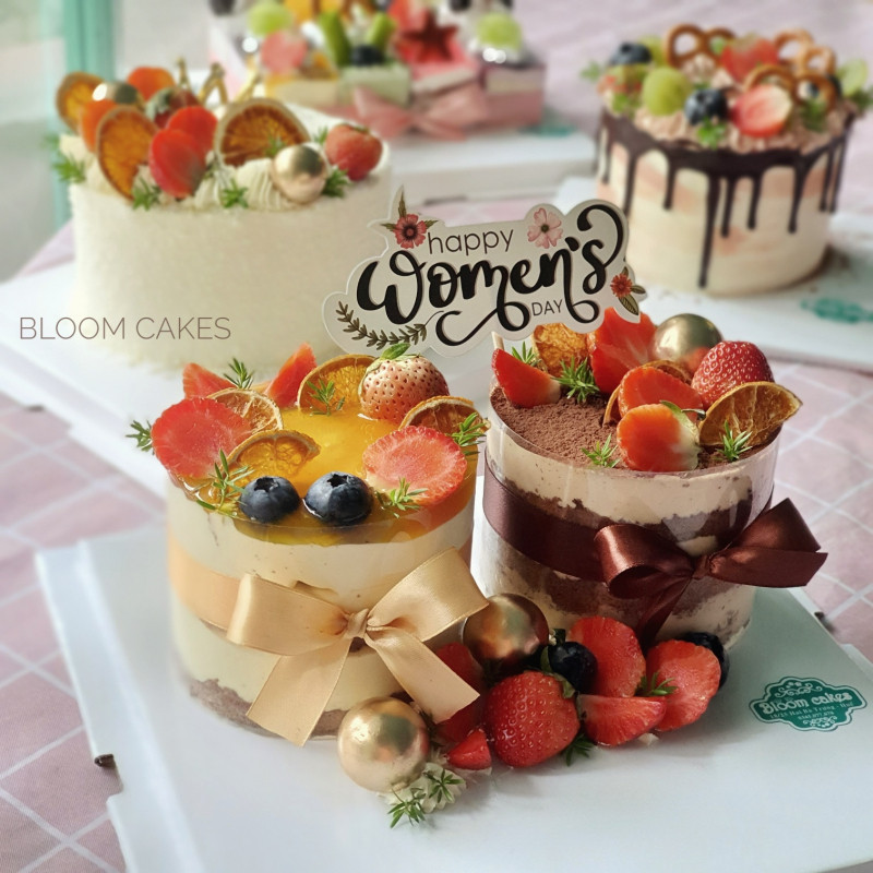 Bloom Cakes