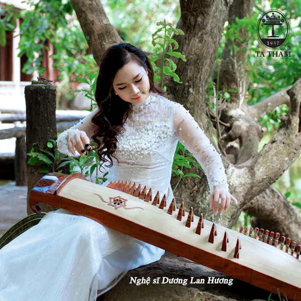 Nhạc cụ truyền thống Tạ Thâm