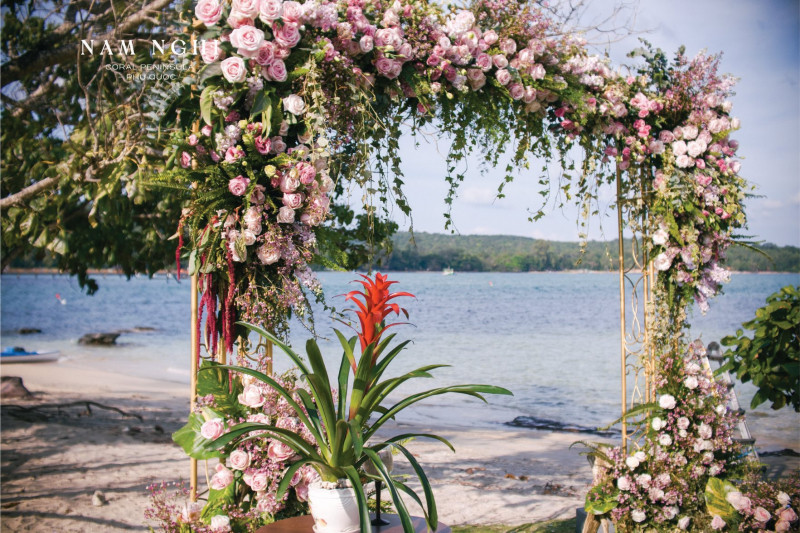 Đám cưới xinh đẹp tổ chức ngoài trời tại Nam Nghi Coral Peninsula Phú Quốc