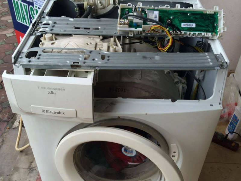 ﻿﻿﻿Bình Dương Xanh chuyên nhận sửa chữa tất cả các vấn đề lỗi, hư hỏng của các loại máy giặt của các hãng