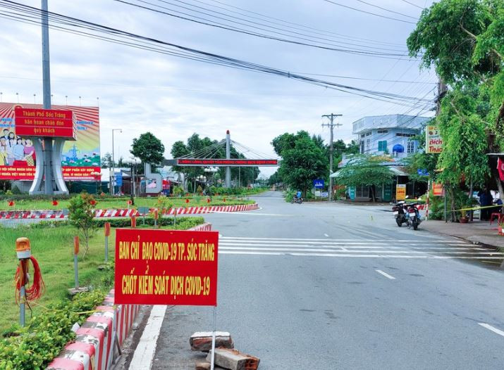 Đường phố thông thoáng, người dân đi lại tự do hơn sau khi có công văn chỉ đao. (Ảnh: POL. vn)