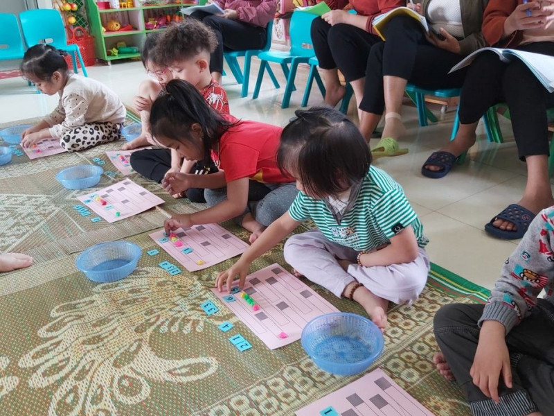 Giờ học của các bé tại trường MN Hoa Hồng