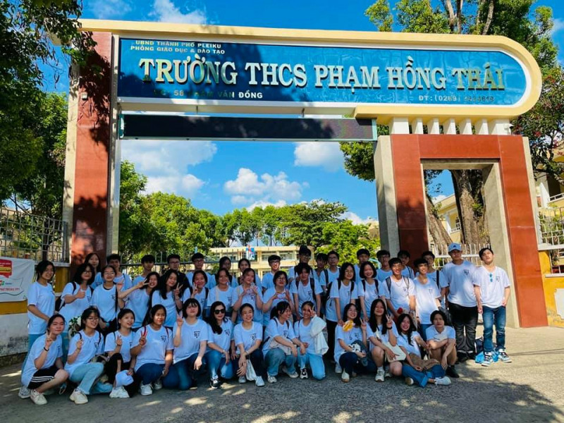 Trường THCS Phạm Hồng Thái