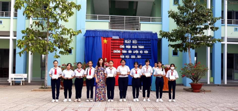 Nhà trường luôn đổi mới phương pháp giảng dạy, ứng dụng công nghệ thông tin vào bài giảng không chỉ để phù hợp với mỗi giai đoạn học sinh