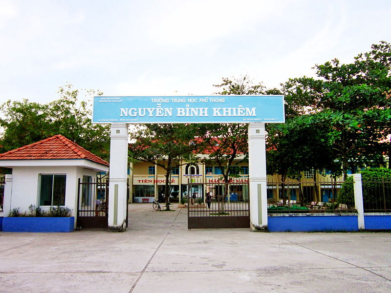 Những năm qua, Trường THPT Nguyễn Bỉnh Khiêm chú trọng dạy chữ- dạy người với phương châm 