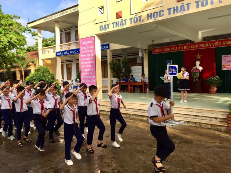 Trường Tiểu học Lê Hồng Phong
