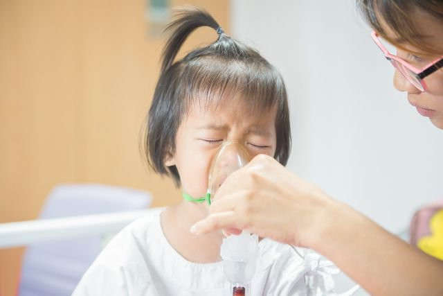 Phó Giáo sư, Tiến sĩ, Bác sĩ Nguyễn Thị Vân chuyên khám chữa hen suyễn