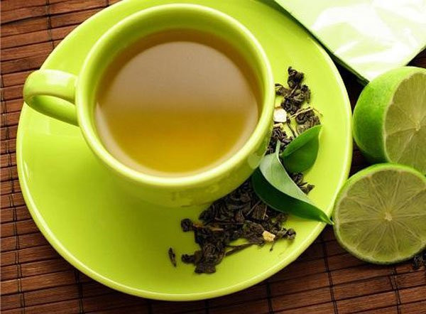 Giảm cân hiệu quả khi kết hợp chanh tươi với trà xanh
