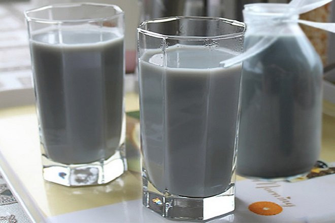Sữa mè đen mix hạt sen + hạt điều