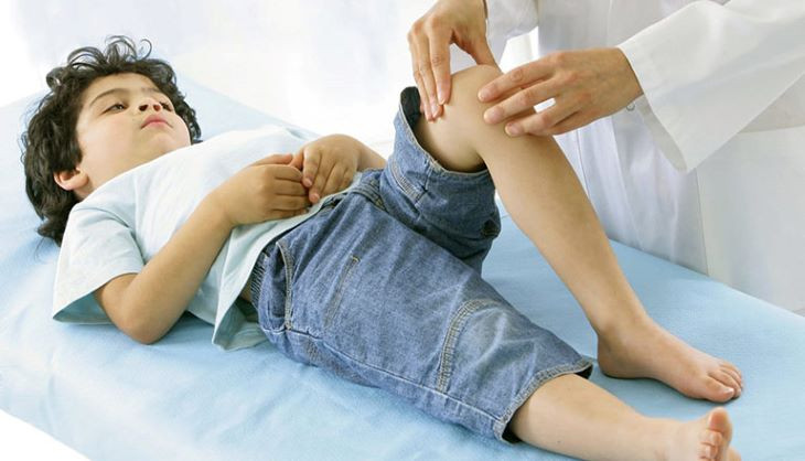 Dấu hiệu đau tay chân khi bé dậy thì thế nào?