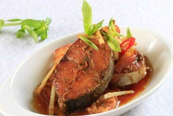 Cá thu kho nước cốt dừa