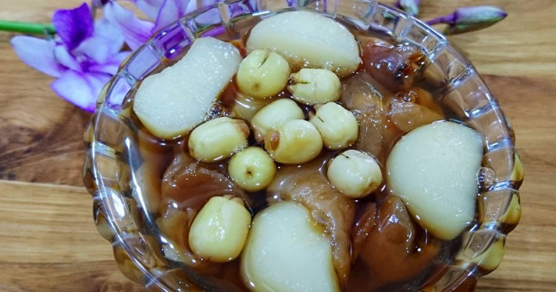 Chè củ năng hạt sen long nhãn