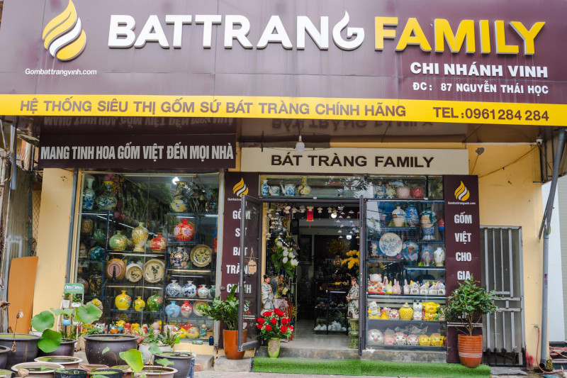 BatTrang Family