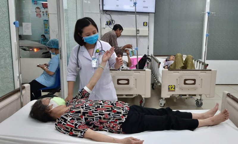 Chăm sóc bệnh nhân tại Bệnh viện Nguyễn Tri Phương