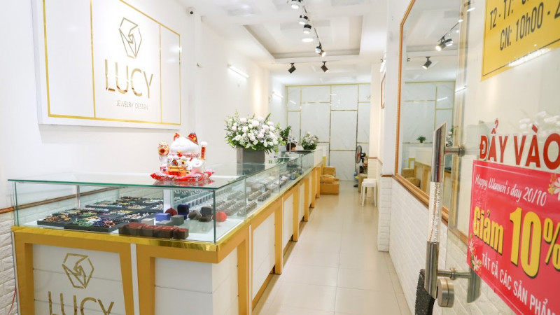 Lucy Jewelry có thể đáp ứng nhu cầu mua sắm trang sức đa dạng của các chàng trai