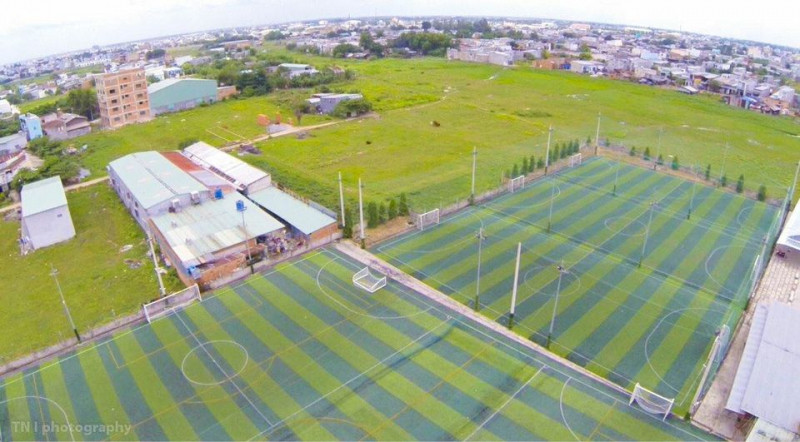 Sân bóng đá cỏ nhân tạo mini Hồng Bảy