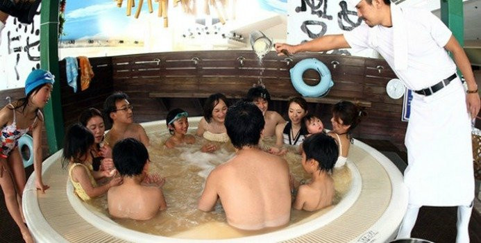 Có một spa ở Nhật Bản, nơi bạn có thể tắm mì