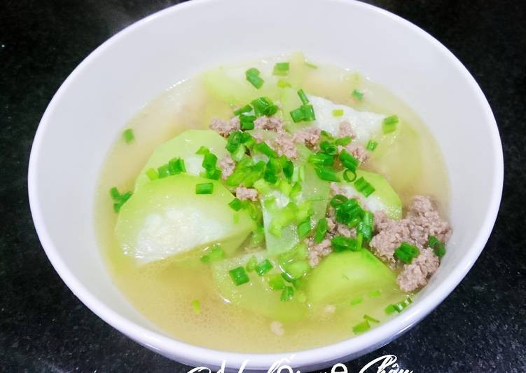 Canh bí đao nấu thịt bằm