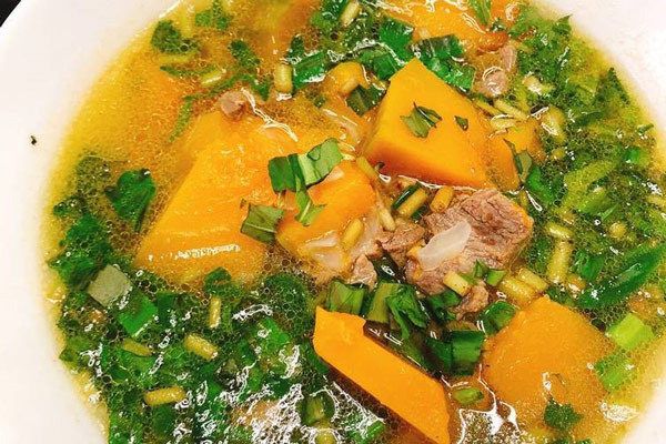 Canh thịt bò bí đỏ