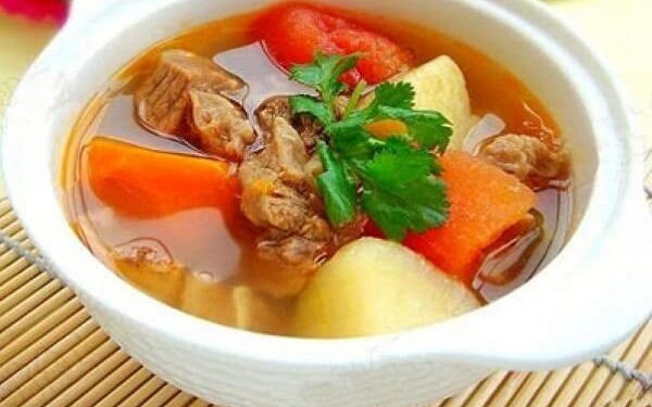 Canh thịt bò củ quả