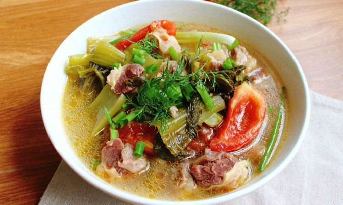 Canh thịt bò nấu dưa chua