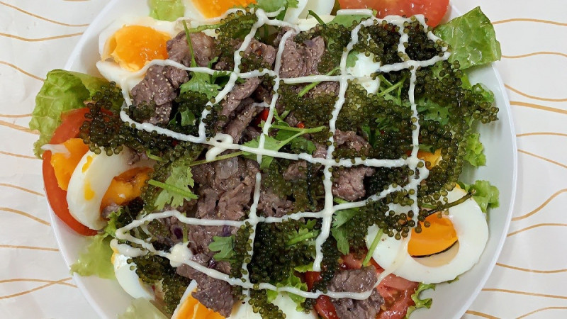 Salad rong nho thịt bò