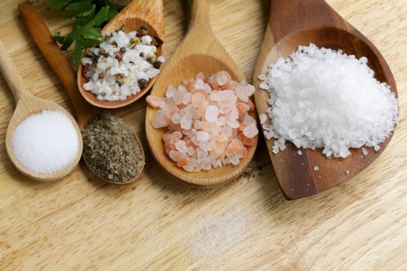Nên bổ sung thêm muối i-ốt trong các bữa ăn