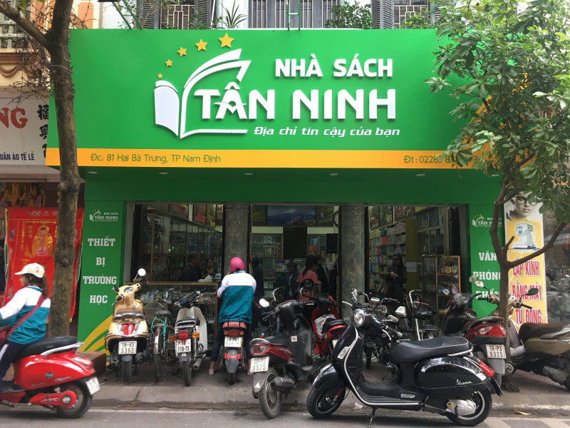 Nhà sách Tân Ninh