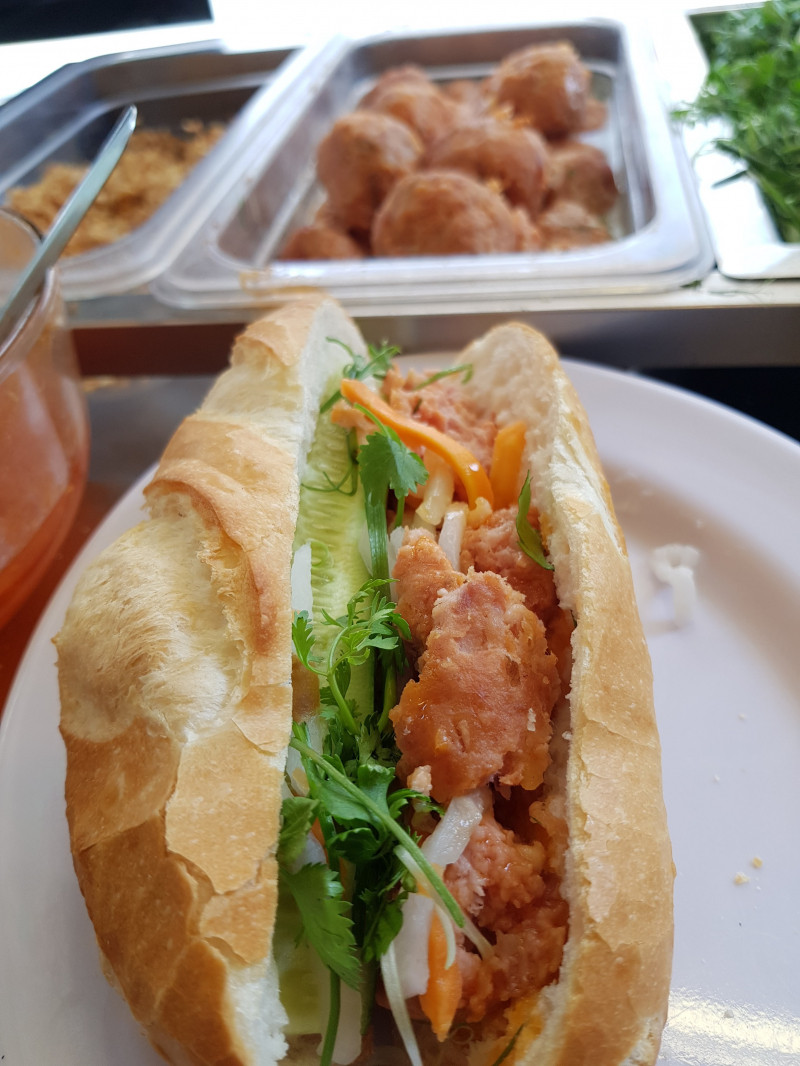 Bánh mì 24