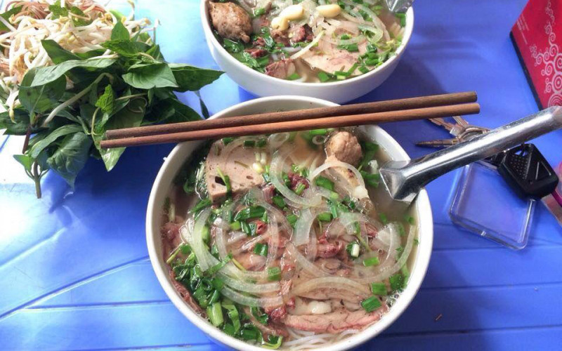 Bún Bò Huế Cô Oanh