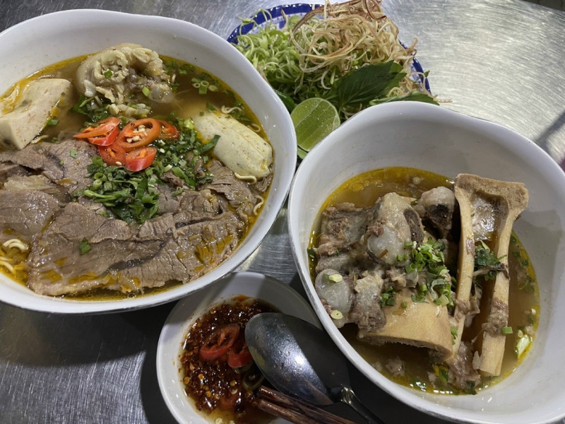 Bún bò Huế Minh Hoàng