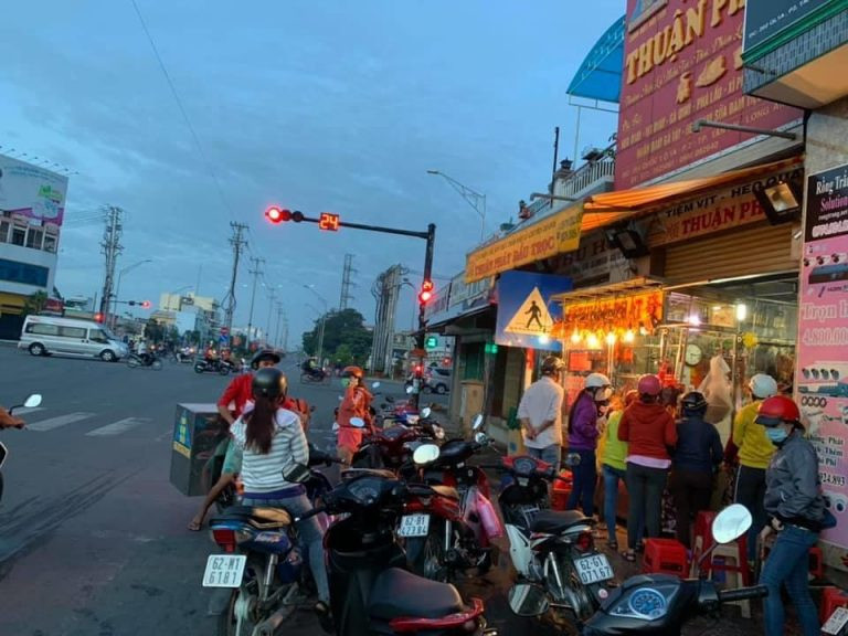 Tiệm Vịt Quay- Heo Quay Thuận Phát