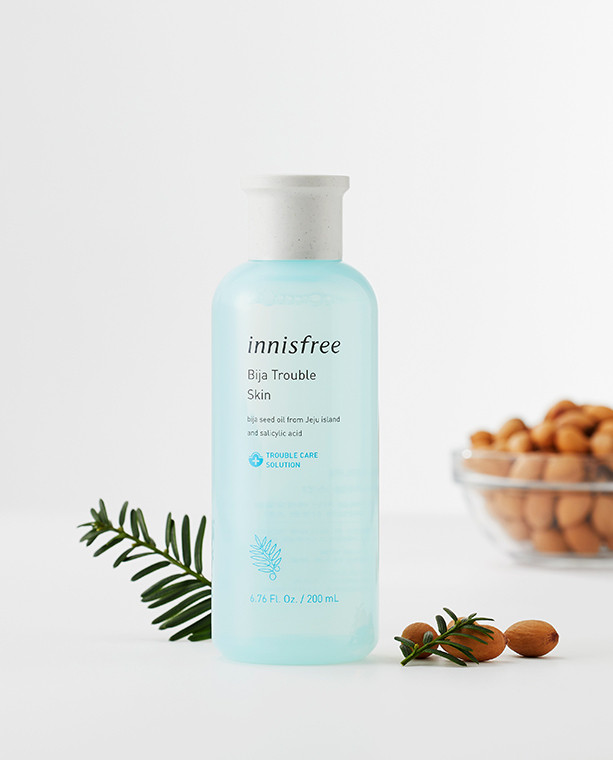 Nước cân bằng Innisfree Bija Trouble Skin