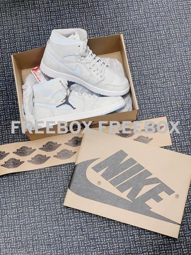 Freebox - Order Authentic