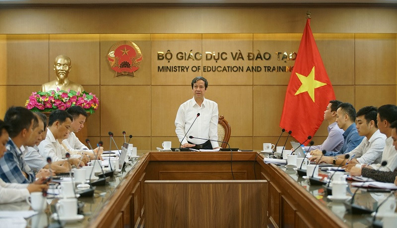 Bộ trưởng Nguyễn Kim Sơn tại buổi làm việc của Bộ GG&ĐT