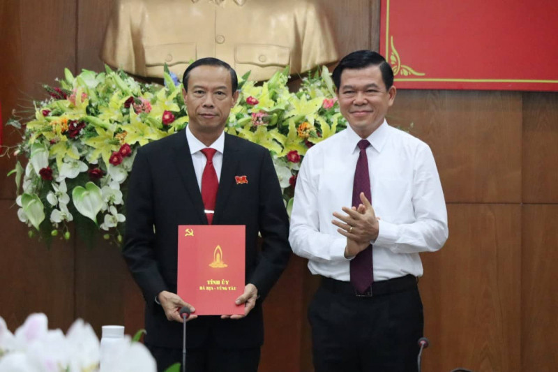 Ông Nguyễn Văn Thọ, Chủ tịch UBND tỉnh và các đại biểu tham dự hội nghị.