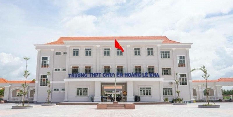 Trường THPT Chuyên Hoàng Lê Kha