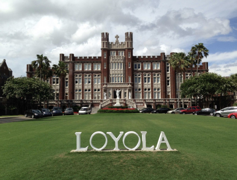 Đại học Loyola