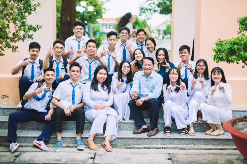 THPT Nguyễn Đình Chiểu ﻿là một trong những ngôi trường trung học phổ thông lâu đời nhất của Việt Nam