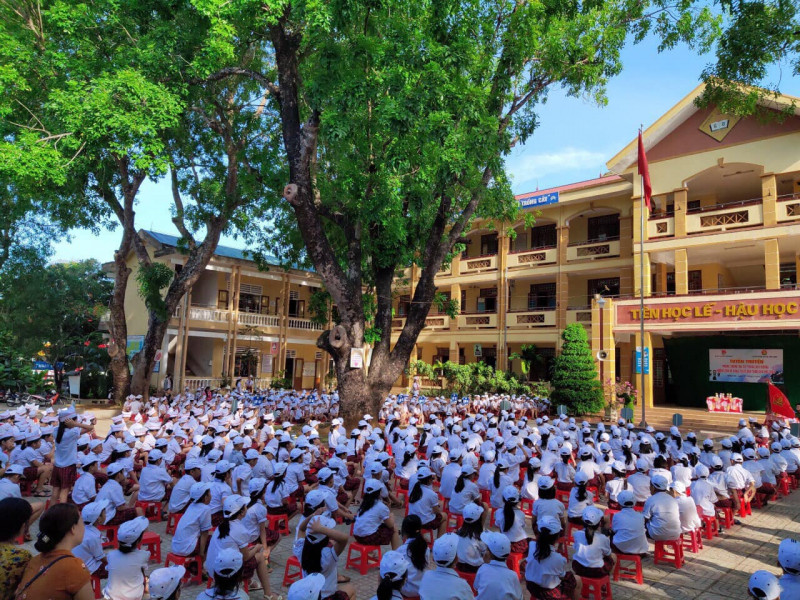 Trường Tiểu học Hùng Vương