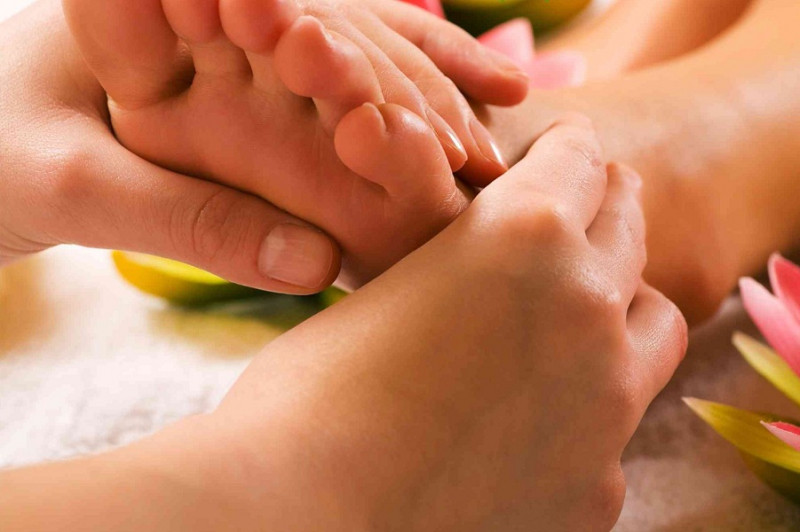 Massage chân giúp Giảm đau