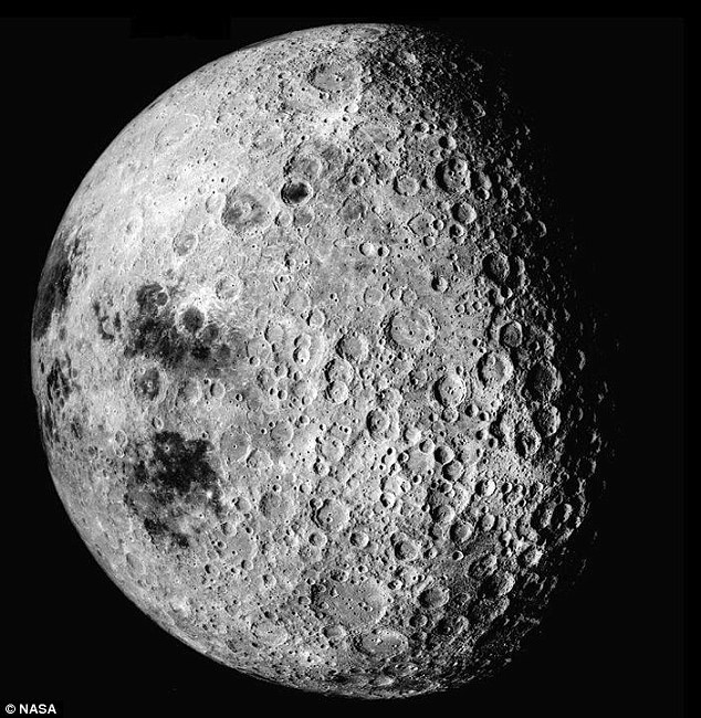 Mặt trăng - vệ tinh Trái đất (Nguồn: Nasa)
