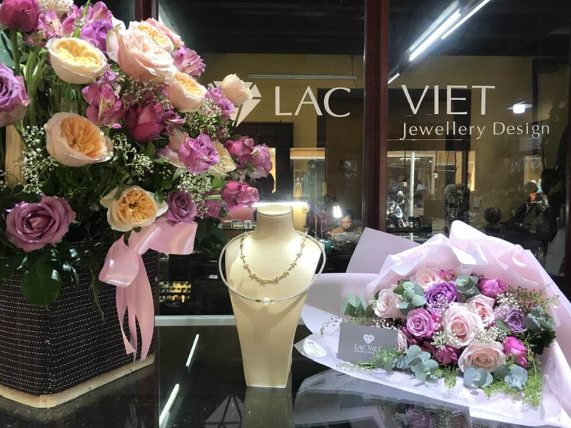 Cửa hàng Lạc Việt Jewelry